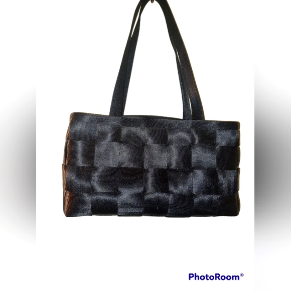 Harveys Handbags - ✨️Authentic Harvey's Original Seatbelt Bag Jet Black ⚫️ Medium  Size.
